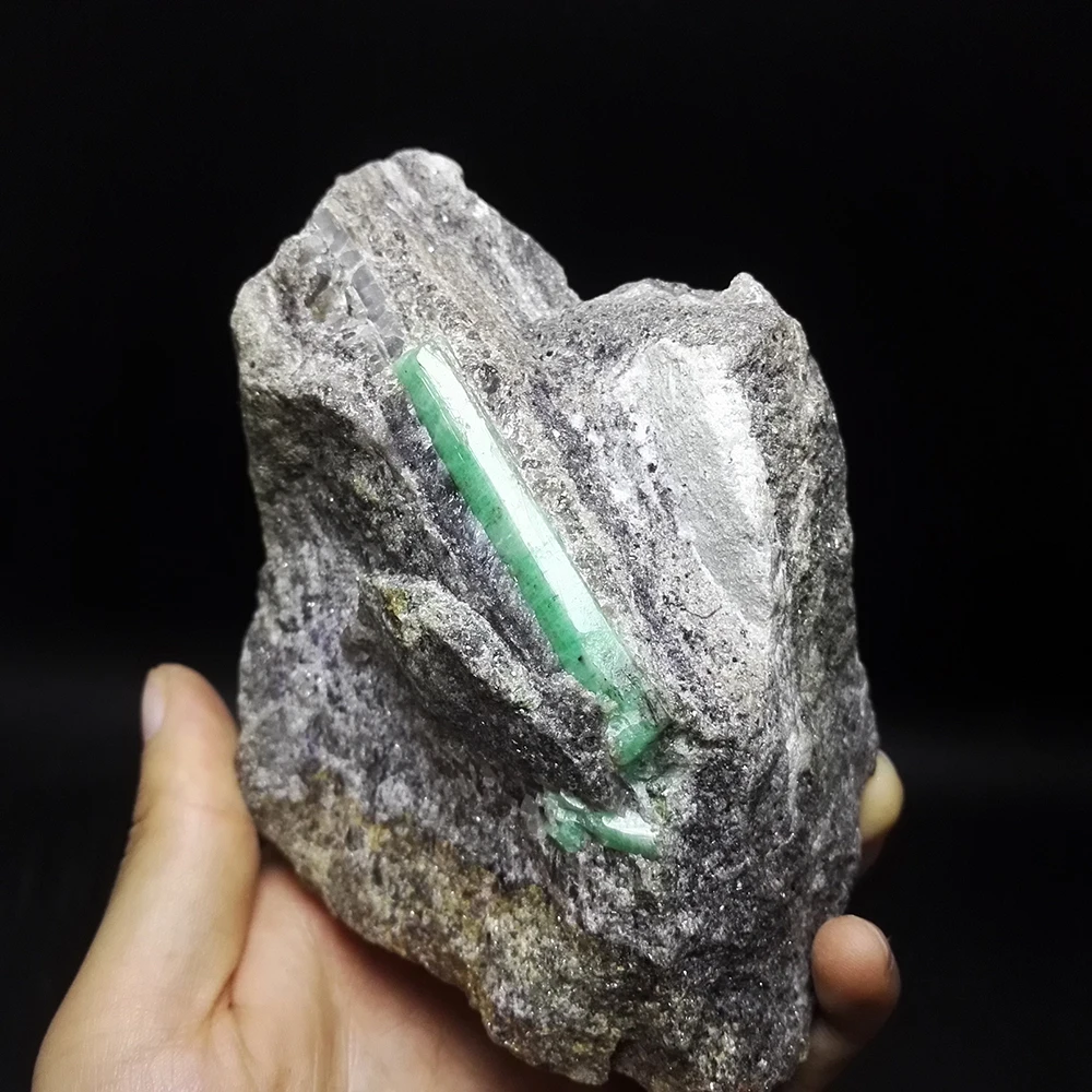 

900g NATURAL Stones and Minerals Rock Emerald green symbiosis with quartz crystal gem stone ore sample collection ZML0 07