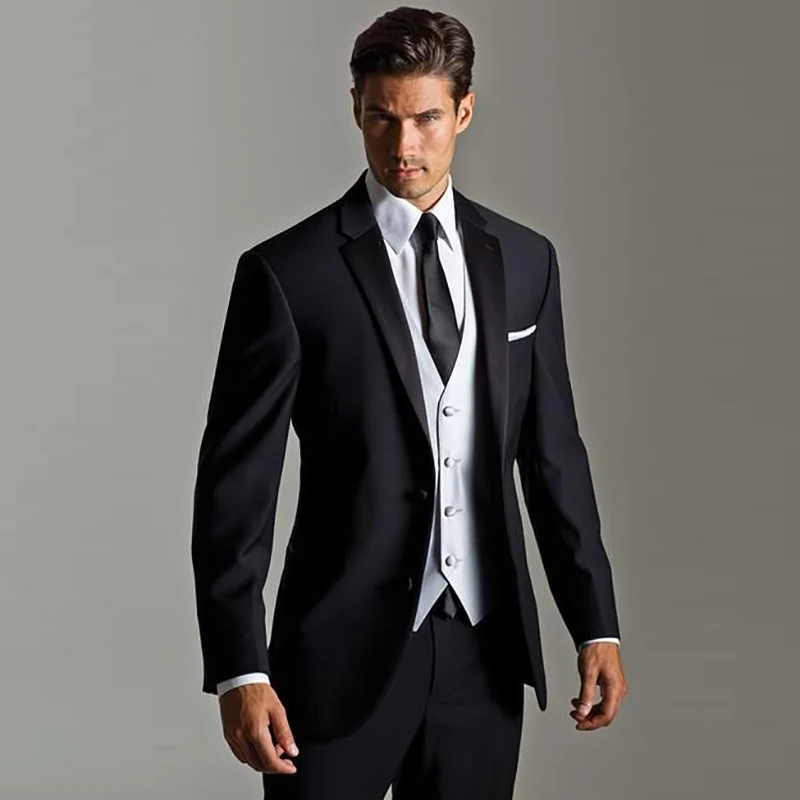9440f061fd67bb0c76e3f07ff87ea5a4--groomsmen-suits-mens-suits