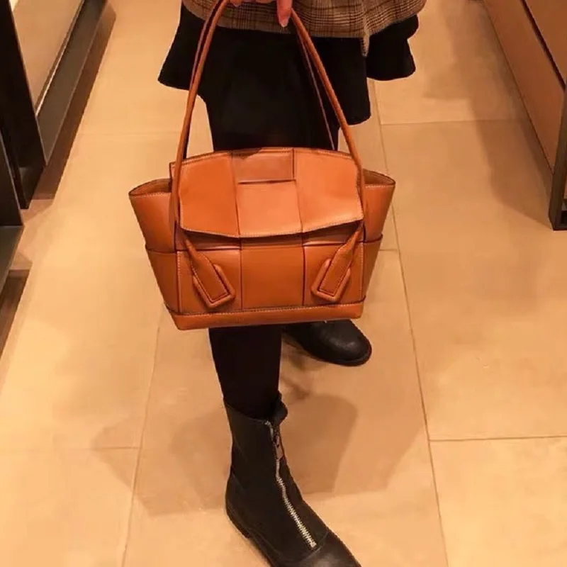 Женская кожаная сумка на ремне с длинной ручкой, брендовые дизайнерские сумки через плечо, посылка для покупок, сумки с изогнутыми ручками