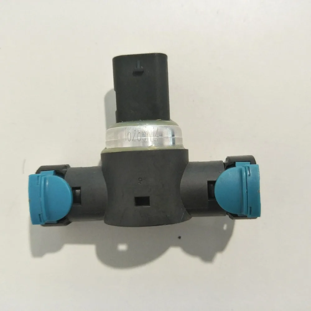 

For Volvo XC60 S60 S80 V40 V60 2.0T Gasoline engine Fuel pressure sensor Gasoline engine pressure sensor OEM