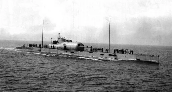 1:350 французская подводная лодка Surcouf 1942 Вторая мировая война военная модель