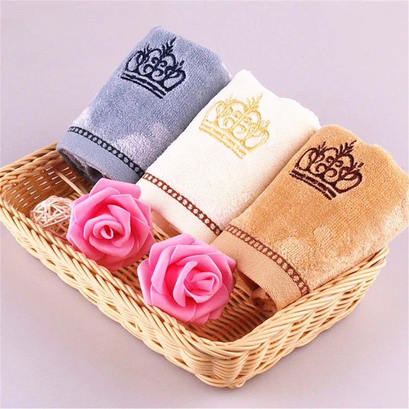 

34*34cm 2021 High Quality Small Hand Towel 100% Cotton Crown Embroidery Face Towel Plain Soft Baby Towel Wipes Toalla De Cara