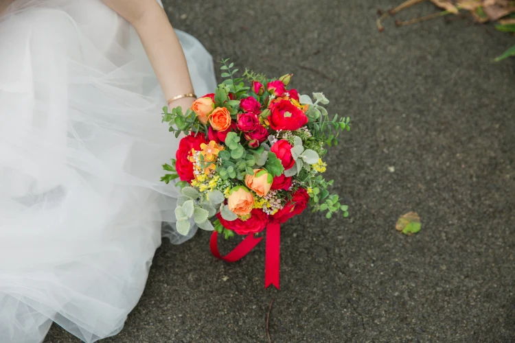 JaneVini красный букет Свадебный Свадебные цветы искусственный апельсин розы невесты Холдинг цветок для декоративный Свадебный букет Fleurs