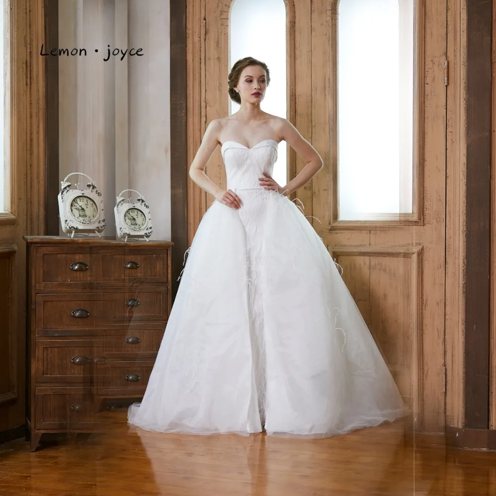 

Lemon joyce Luxury Wedding Dresses 2019 Sexy Sweetheart Lace Feathers A-line Ball Gown Bridal Dress Plus Size vestido de noiva