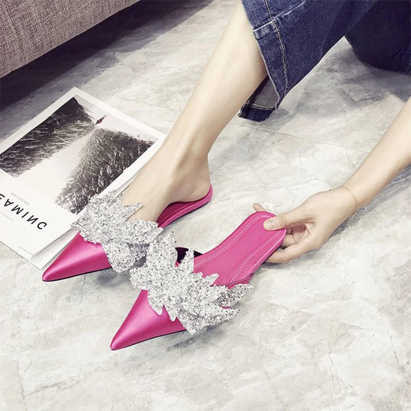 

Summer Satin Pointed Toe Outdoor Slippers Women Flowers Rhinestone Sandals Women Flip Flop Ladies Flat Shoes
