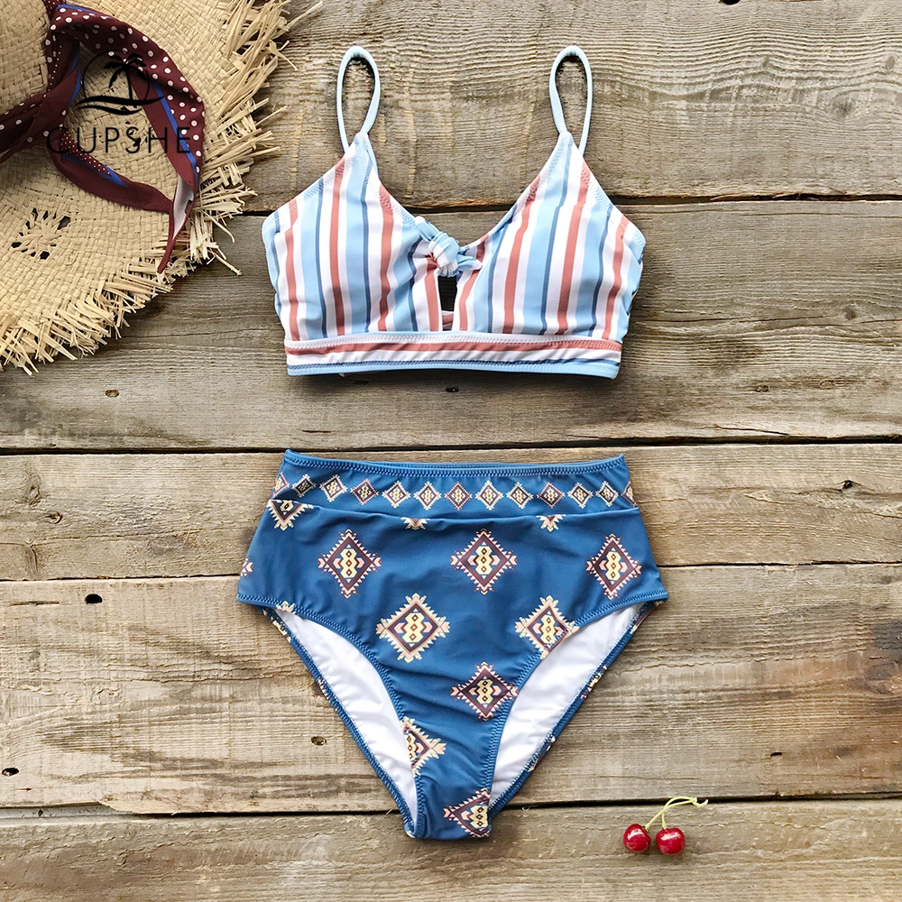 Billig CUPSHE Grün Und Floral Lace up Halter Bikini Sets Frauen Scalloped Zwei Stück Badeanzüge 2019 Mädchen Strand Badeanzüge