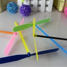 5 шт./партия летающая фея пластиковая игрушка Бамбук ручной толчок Новые оптовые киоски игрушек маховик