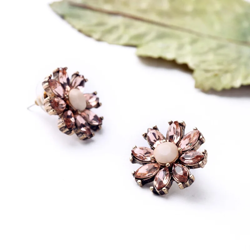 New Fashion 2018 Design Women Simple Crystal Flower Joker Costume Stud Earrings Statement Factory Wholesale Fast shipping|fashion stud earrings|stud