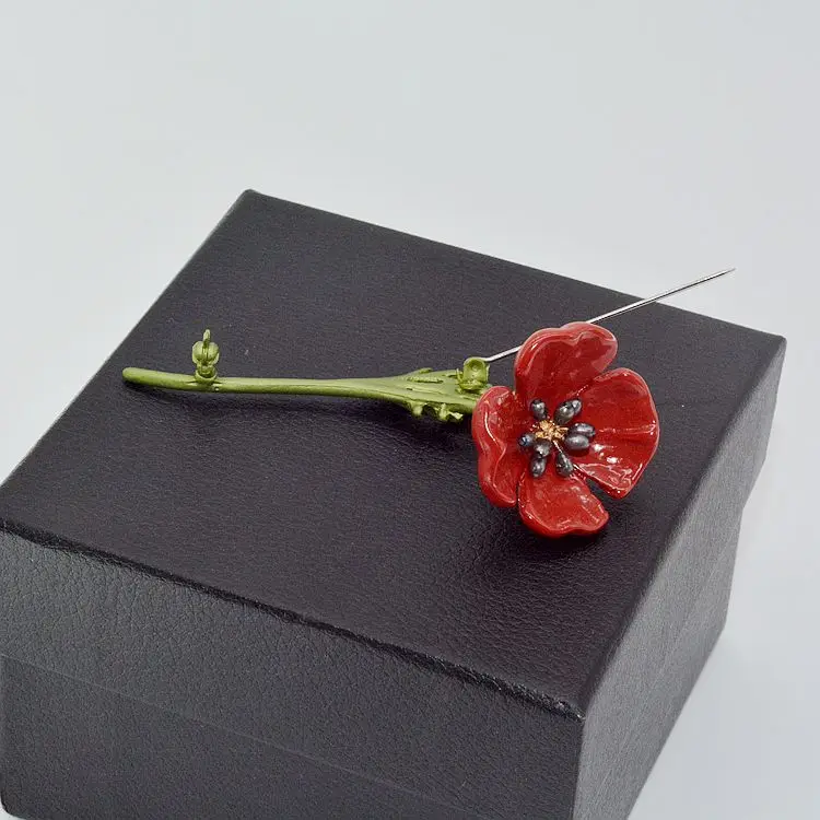

Red Poppies Lady Vintage Refined Natural Pearl Stereo Brooch Flower