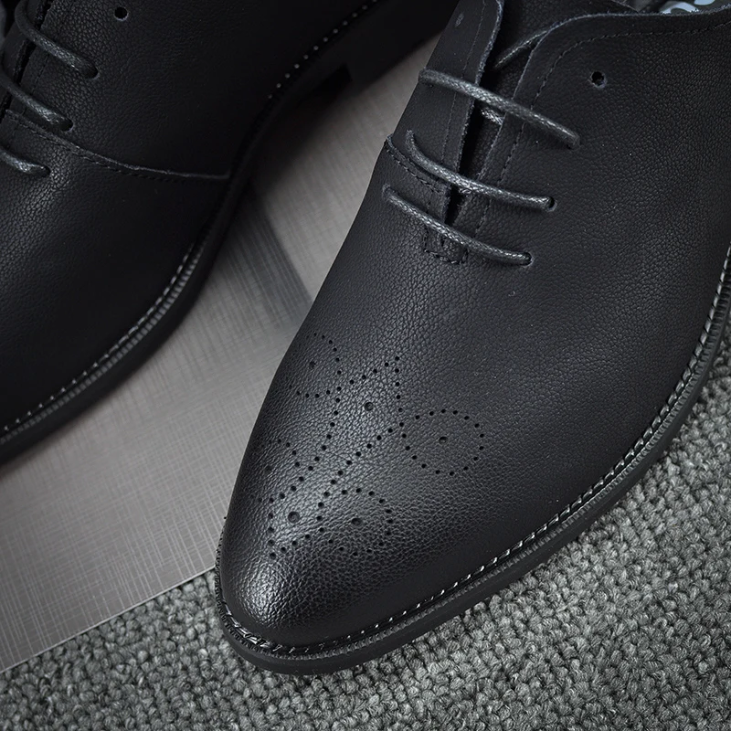 Homem De Casuais Up Preto Bico Fino Suede Vaca 2019 Respiráveis Qualidade Dos Negócios Alta Brogues Sapatos Shoes Novo Apartamentos Homens Lace FqwTSaUx