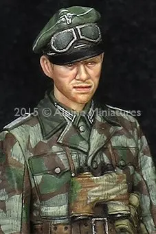 

Pre order goods-AL 35193 1/35 World War II German Grenadier Officer