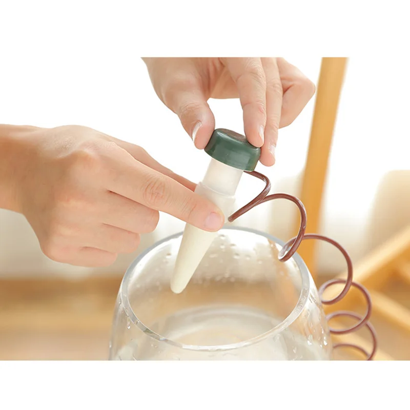 1PC Creative Gardening Tools Indoor Plants Automatic Drip Irrigation Self Watering System Flower Plant Pot Waterer Tool