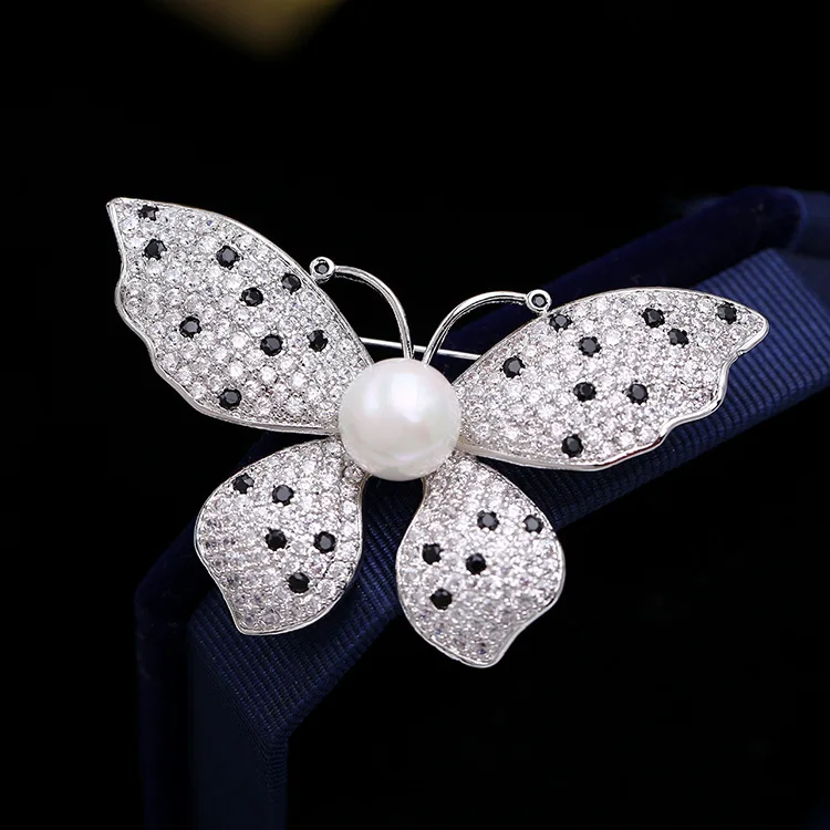 Beautiful Jewelry Accessory Cubic Zircon Silver Butterfly Brooch Pin Women Scarves Buck HR02733