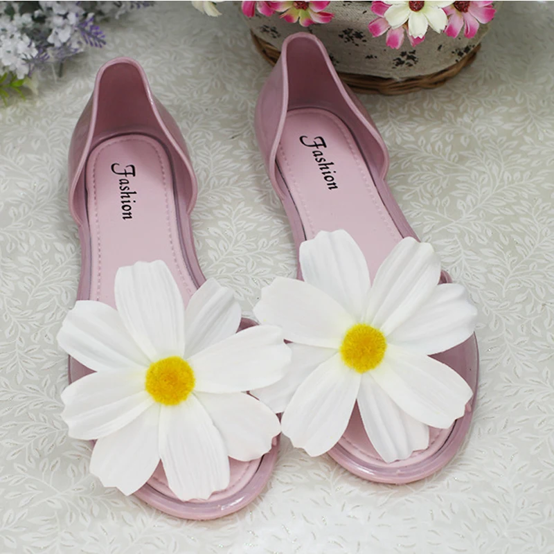 

New hot summer peep mouth shoes Waterproof hand made flowers flats beach hoilday sandals comfortable women transparent shoes