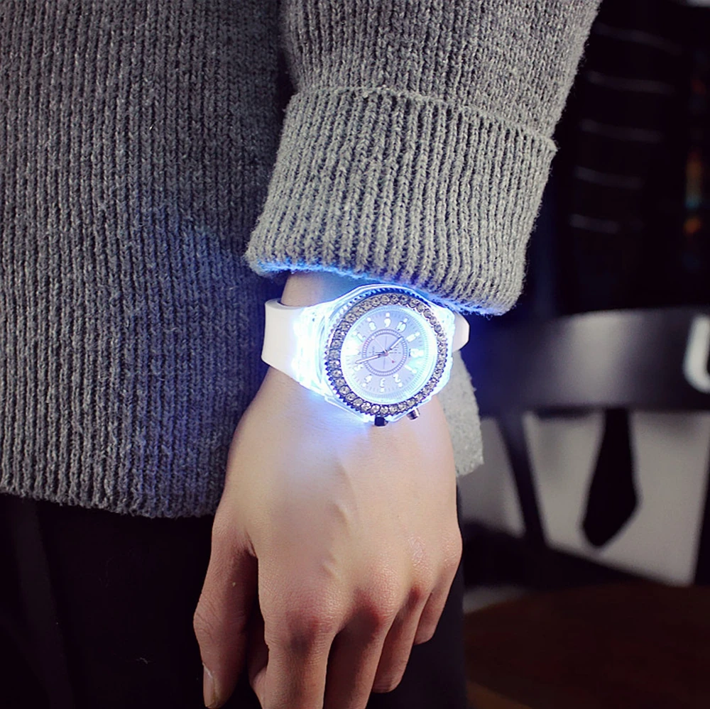 Leecnuo Led Flash светящиеся часы личностные тренды студенческие влюбленные Jellies