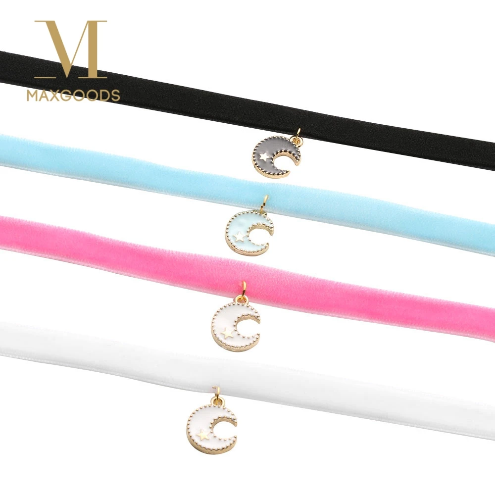 

1 Pc New Fashion Anime Sailor Moon Pendant Necklace Romantic Retro Velvet Choker Cosplay Necklace Jewelry 4 Color Available