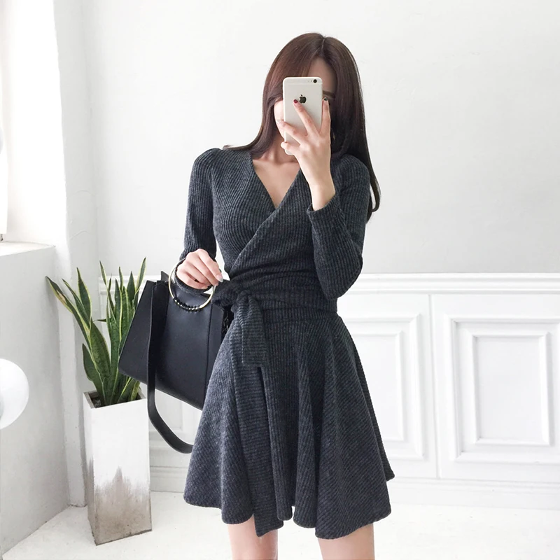 

CBAFU spring autumn knitted a line dress women bandage big swing mini knitted dresses solid sexy v neck casual dresses D317