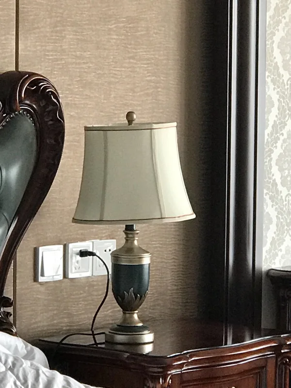 Американский спальня ночники лампа Европейский стиль исследование гостиная творческий ретро деревня Art Свадебные лампа бесплатная