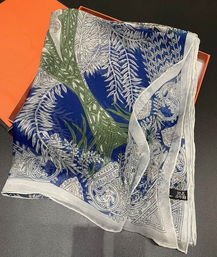 

Dream of the Jungle Pure Silk Chiffon Blended Scarf Women Large Female Summer Scarves Girl Beach Sunscreen Shawls Wrap 140*140cm