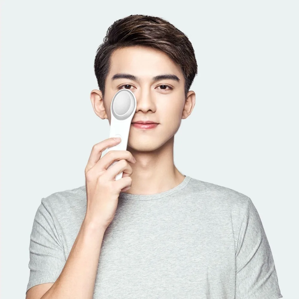 

Xiaomi LERAVAV portable Eye Hot and Cold silicone Massager automatic temperature control eye care tools from Xiaomi youpin 1pc