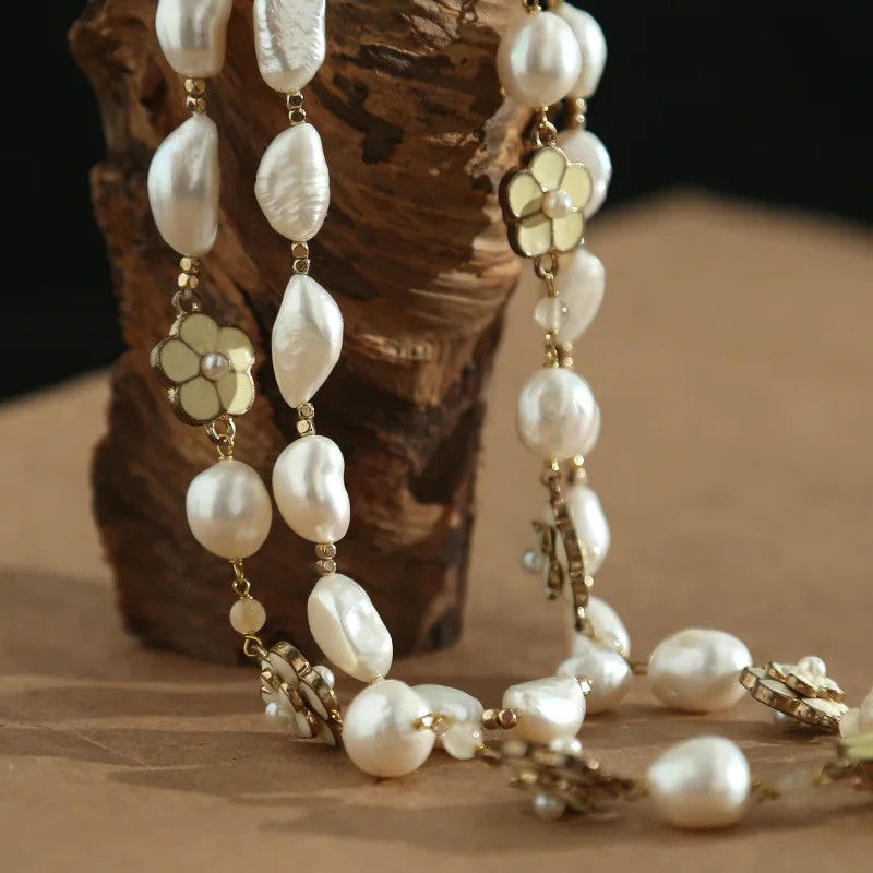 

Natural special-shaped pearl two-sided glossy Camellia Fashion Export New Baroque Necklace sweater chain Pearl Necklace large
