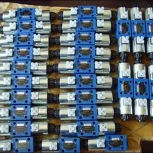 4WE10M33/CG24N9K4 клапан rexroth R9005009324WE10M3X/CG24N9K4