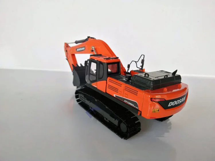 1:50 DOOSAN DX380LC-9C экскаватор игрушка