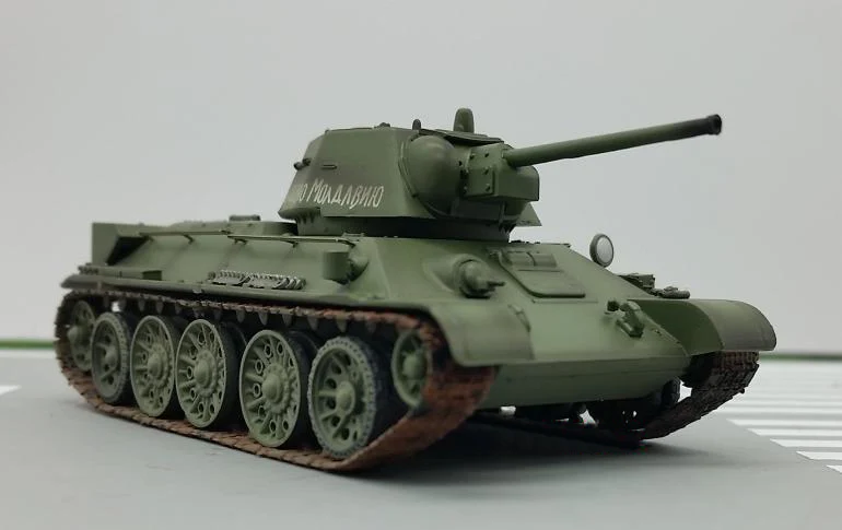 

1:72 Soviet T - 34/76 Tank Model in World War Trumpeter 36267 Collection model