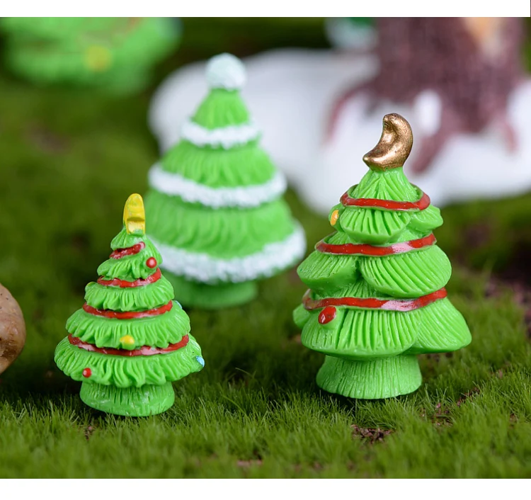 Resin Christmas Tree 10