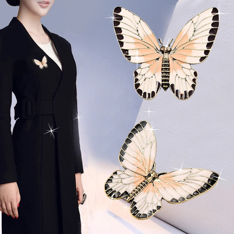 

Sale Unique Butterfly Insect Retro Women Brooches Golden Lovely Girls High Quality Alloy Sweater Crystal Women Brooches