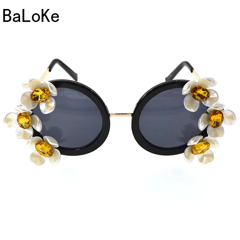 

hot Sale fashion Brand Designer baroque petals noble sunglasses women Vintage retro superstar sunglasses party outdoor eyewear