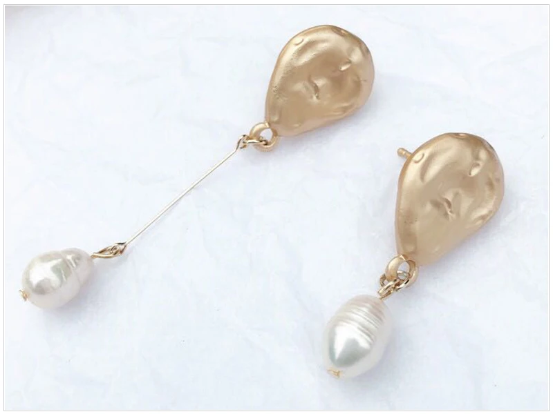 Long Pearl Earrings (1)