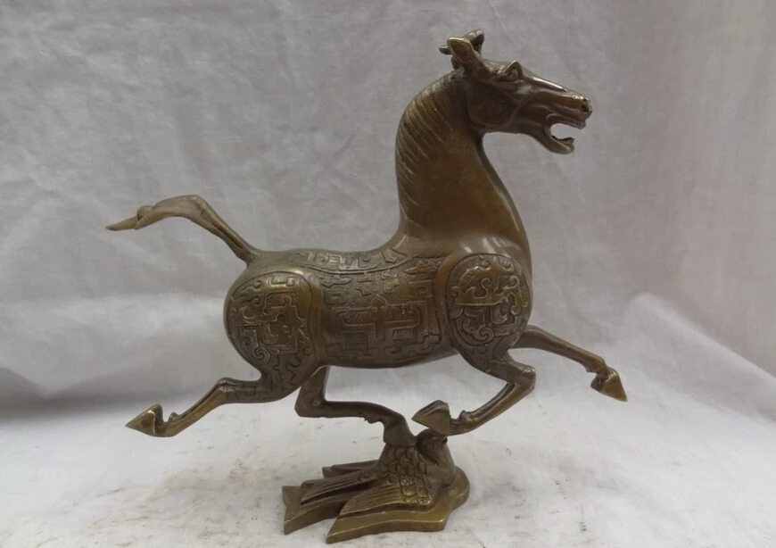 

S2613 10" Chinese Bronze Carved Animals FengShui Tang Horse On Flying Swallow Statue D0317