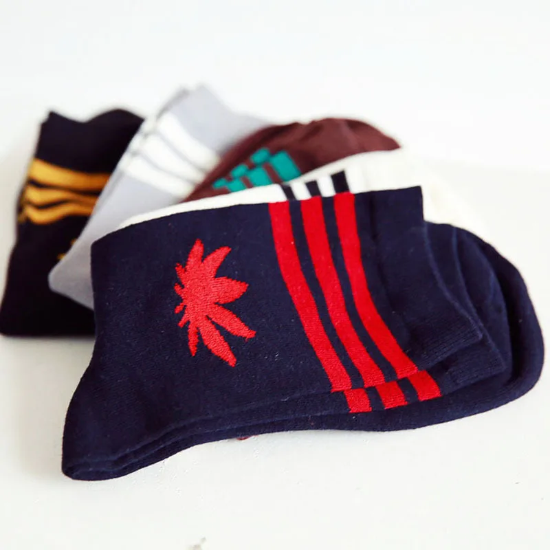 Hip Hop Men's Weed Socks Winter Harajuku Maple Leaf Long Sock Cheap Thress Striped Pure Cotton Socks For Men Hip Hop Men's Weed Socks Winter Harajuku Maple Leaf Long Sock Cheap Thress Striped Pure Cotton Socks For Men