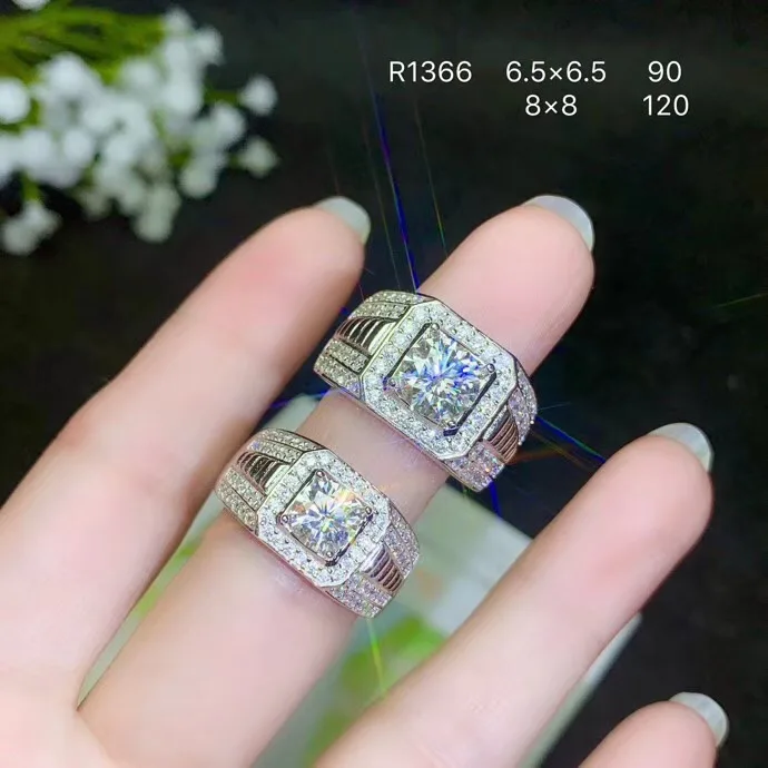 Мужские кольца Moissanite, в настоящее время самые популярные драгоценные камни, имеют высокую твердость, сравнимую с бриллиантами. 925 серебро