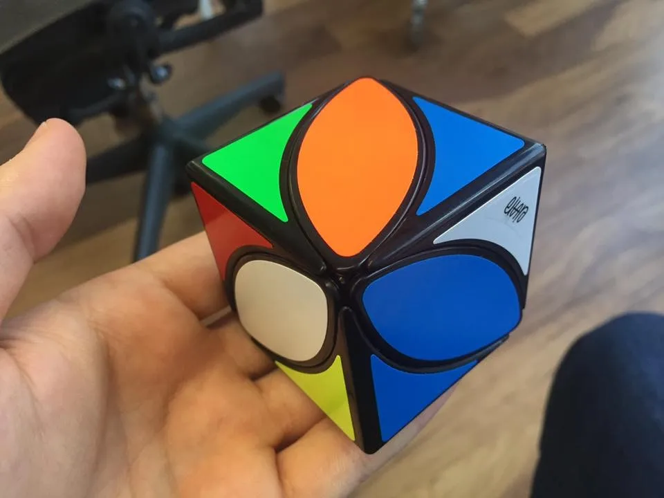 Новый Qiyi (mofangge) львы Cube странно форма Speedcube профессиональный magic cube Обучения Головоломки и образования Cubo magico детей Игрушечные лошадки