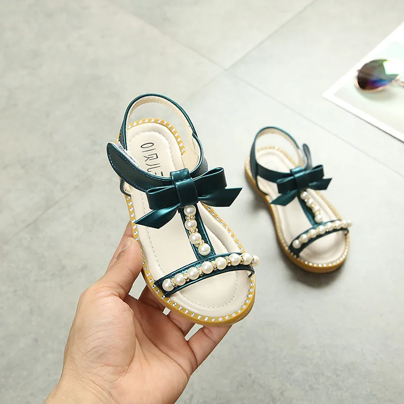 Новые детские сандалии лето для женщин обувь для девочек Детские платья принцессы с жемчужинами, женские сандалии Модные Бисер из искусственной кожи с открытым носком; пляжные сандалии на плоской подошве