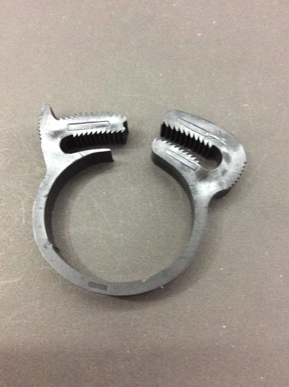 Online Buy Wholesale plastic double pipe clamp from China plastic