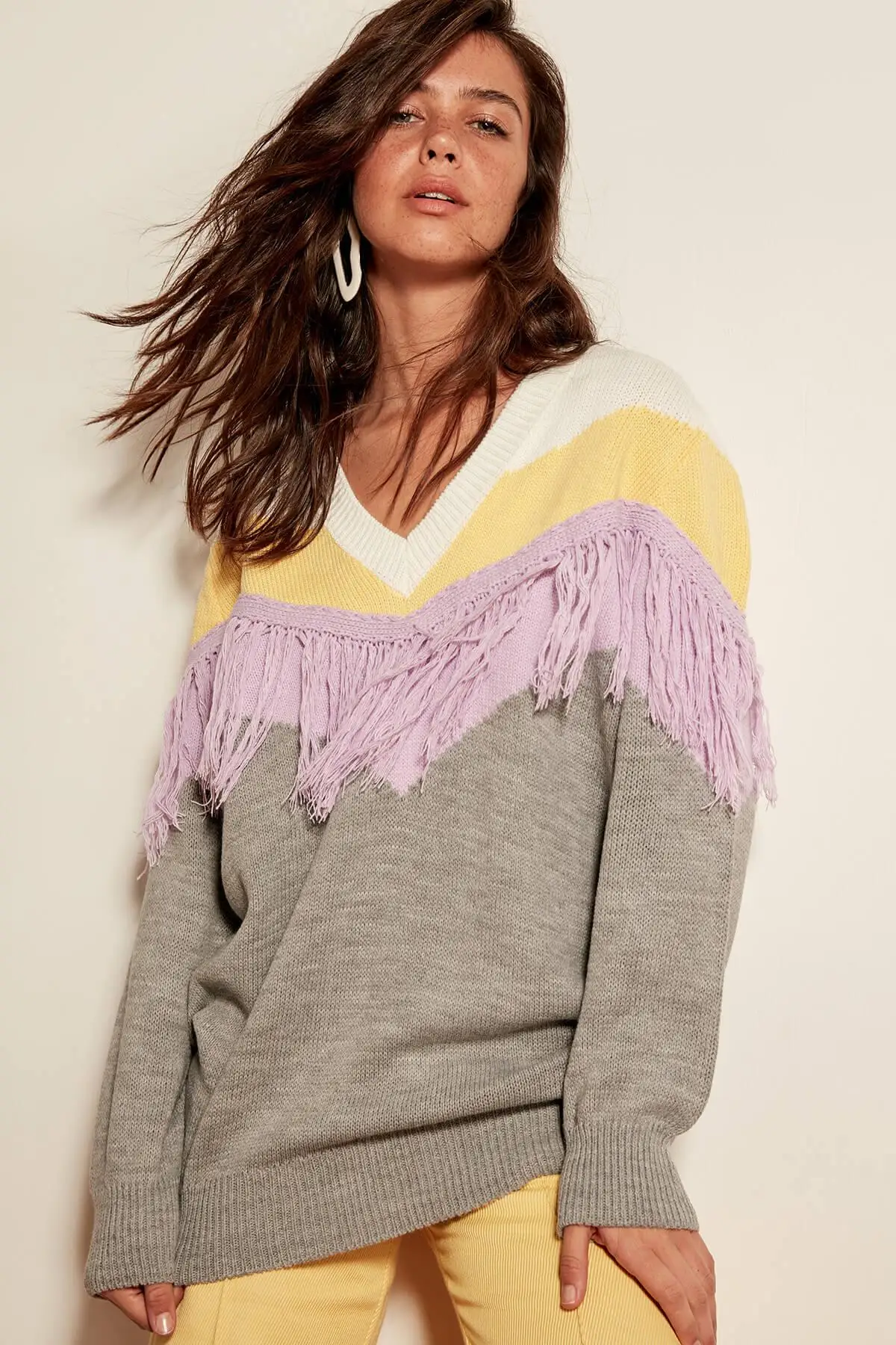 Trendyol Gray Tassels Sweater TCLAW19DU0032 |