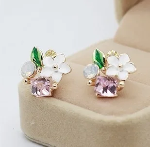 

Good quality no pierced ear clip earrings cushion Korean rhinestone flower earrings female romantic brincos boucle d'oreille