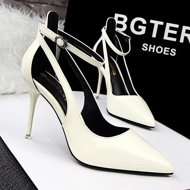 Bigtree/обувь; женские туфли-лодочки; женская обувь из лакированной кожи; женские свадебные туфли на высоком каблуке; Каблук «рюмочка»; женские туфли на шпильке с ремешком на щиколотке - Цвет: Белый
