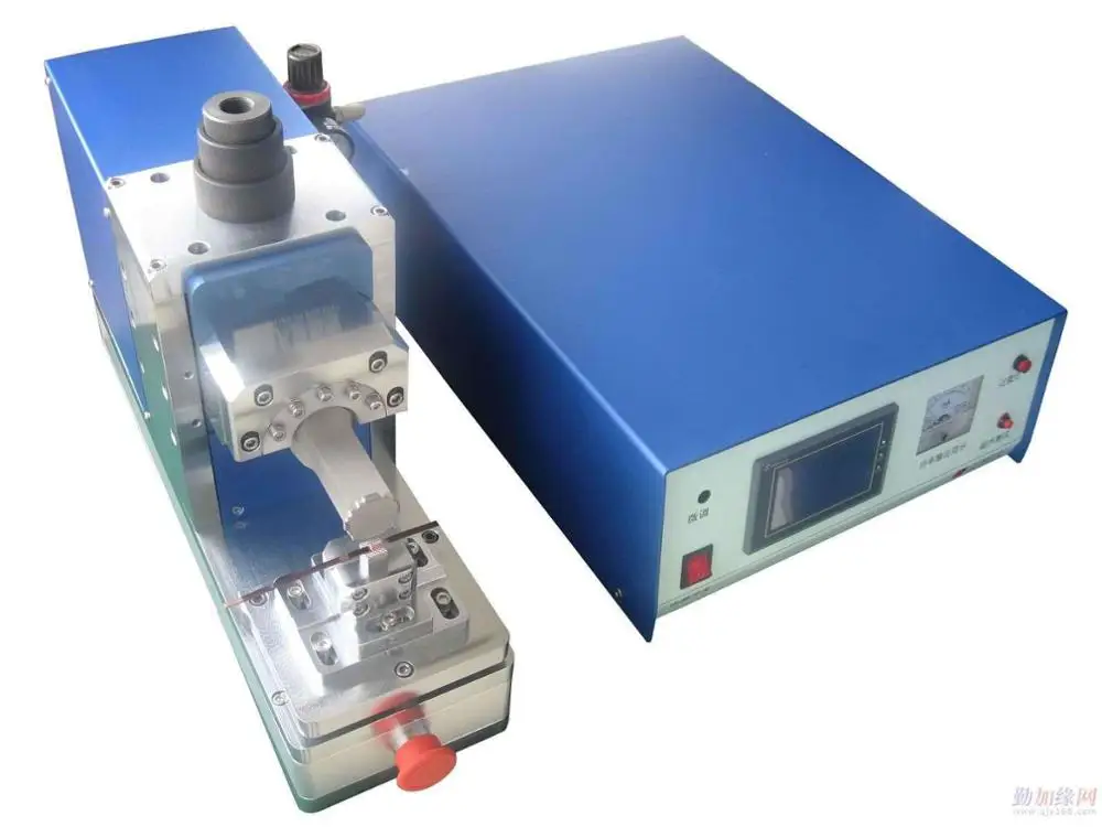 

30Khz Ultrasonic Handheld Welding Machine With Air Cooling Installation