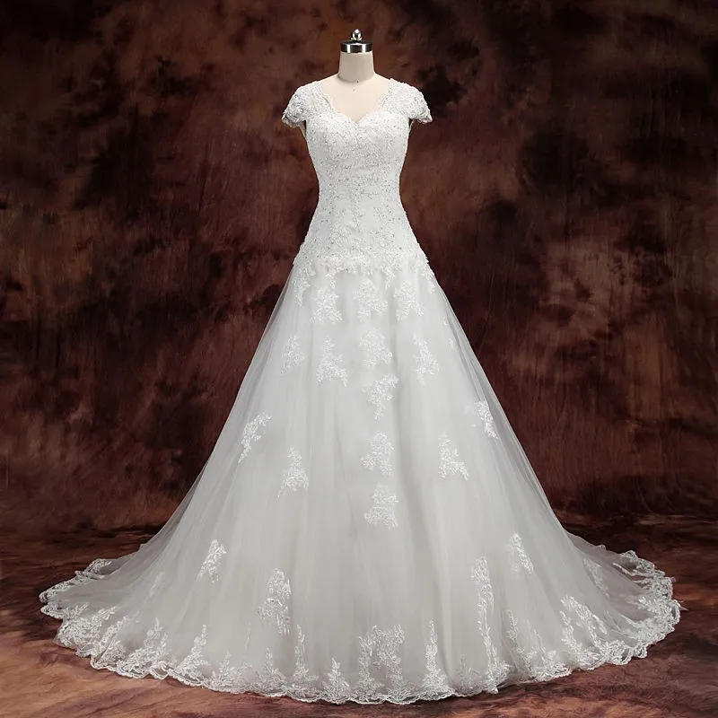 

Custom Made New Elegant A Line V Neck Cap Sleeve Big Train Lace Appliques On Tulle Real Wedding Dress 2016 BB40