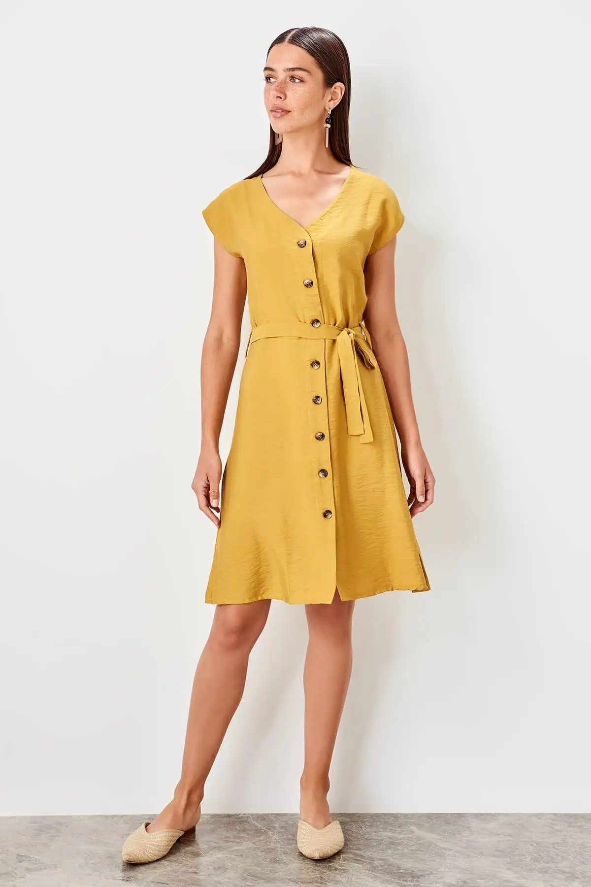 

Trendyol Mustard Belted Dress TWOSS19EL0549