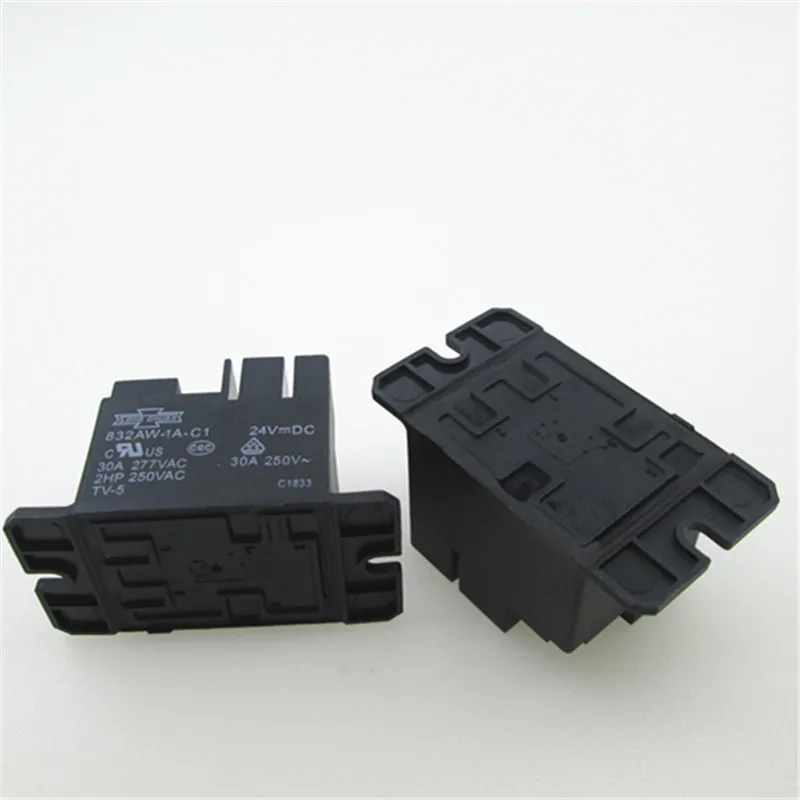 Горячее предложение Новое реле 24V 832AW-1A-C1 24VDC 832AW-1A-C1-24VDC 832AW1AC1 DC24V 30A 250VAC 4PIN |