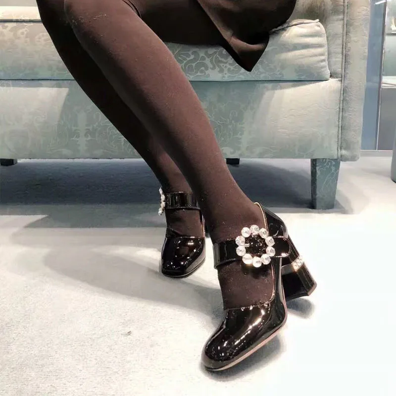 Толстом каблуке Стразы(8 см) в стиле «Мэри Джейн» из лакированной кожи Обувь на высоком каблуке ремень черный Роскошные женские туфли-лодочки розовым алмазом обувь с украшением в виде кристаллов, с квадратным носком