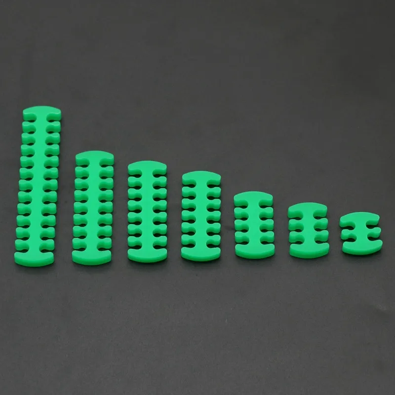 green open cable comb