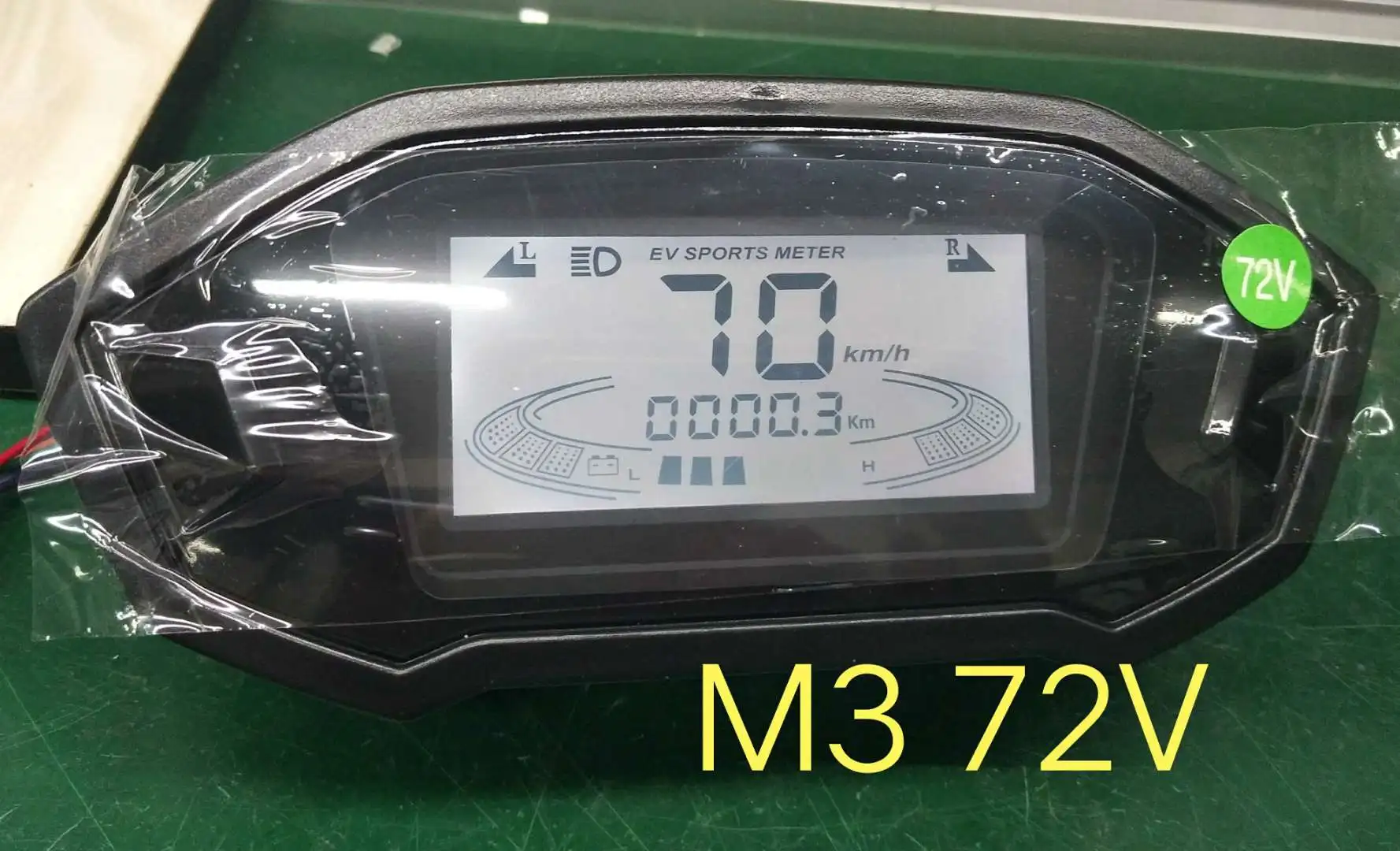 

Speedometer lcd display 48-72v gauge for electric scooter MTB motorcycle odometer with battery level and light icon speedview
