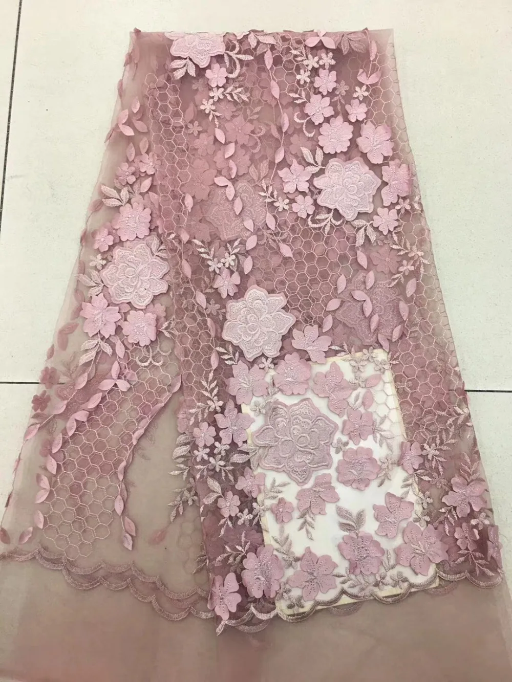 

10 Color African Lace Fabric 2018 High Quality Lace Embroidery Guipure French Lace Fabric With Laser Cutting For Wedding Dress