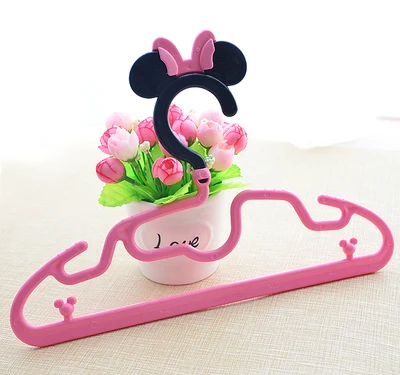 1PCS. kawaii мультфильм детский практической не скользит одежда Нижнее Бельё для девочек Носки для девочек Вешалки, вращающийся вешалка для одежды для детей Детские